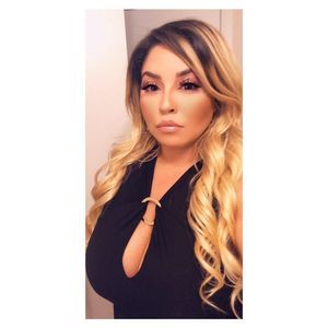 Meet your Posher, Aya